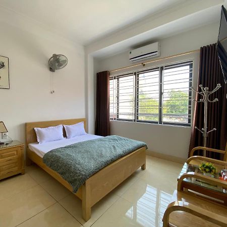 Nhà nghỉ Mạnh Bình Hai Phong Esterno foto