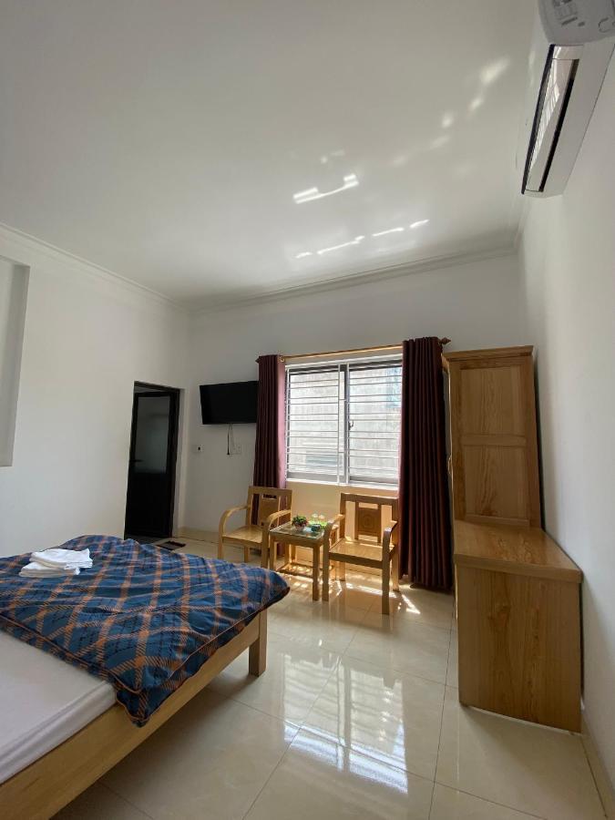 Nhà nghỉ Mạnh Bình Hai Phong Esterno foto