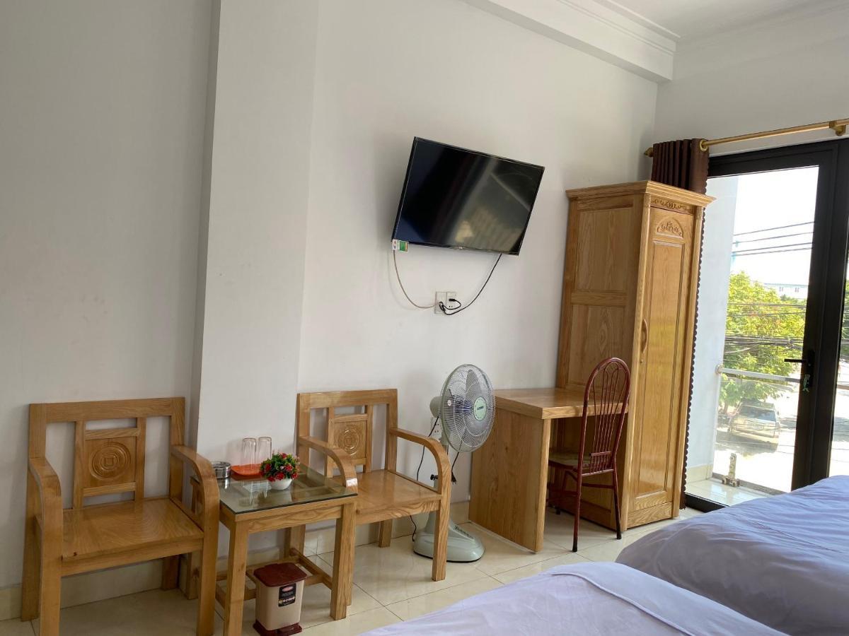Nhà nghỉ Mạnh Bình Hai Phong Esterno foto