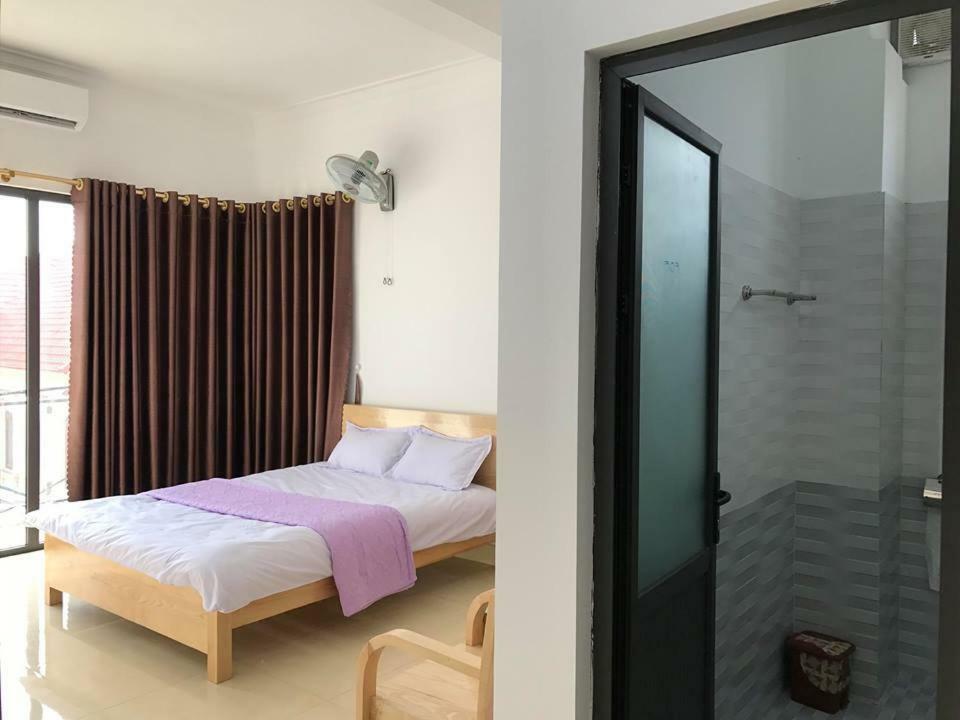 Nhà nghỉ Mạnh Bình Hai Phong Esterno foto